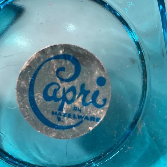 Vintage Hazelware Glass Blue Colony Capri 5 3/4" Square Bowl - Picture 2 of 4